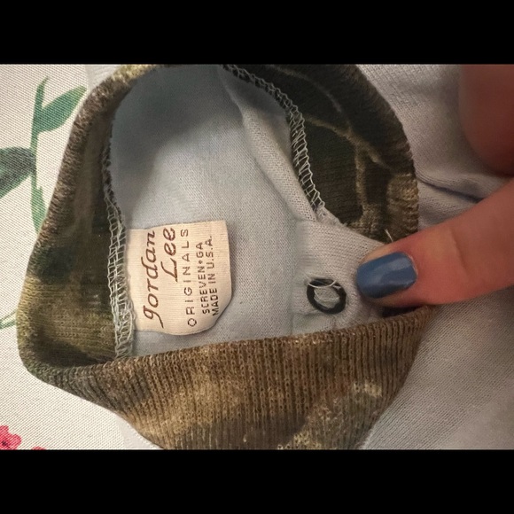 *4/$13* Hunting camo long sleeved onesie - Picture 4 of 4